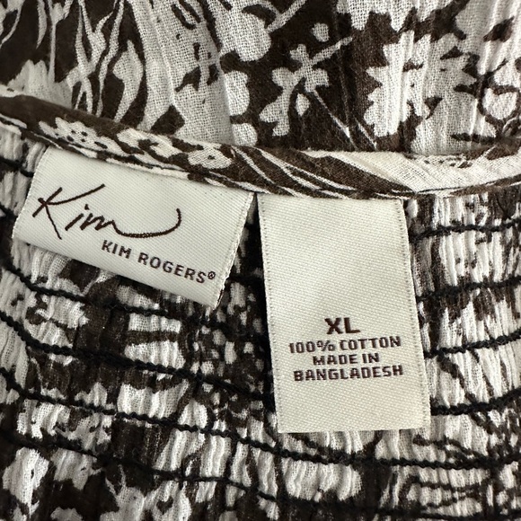 Kim Rogers Button up Floral Blouse, size XL - Picture 3 of 3